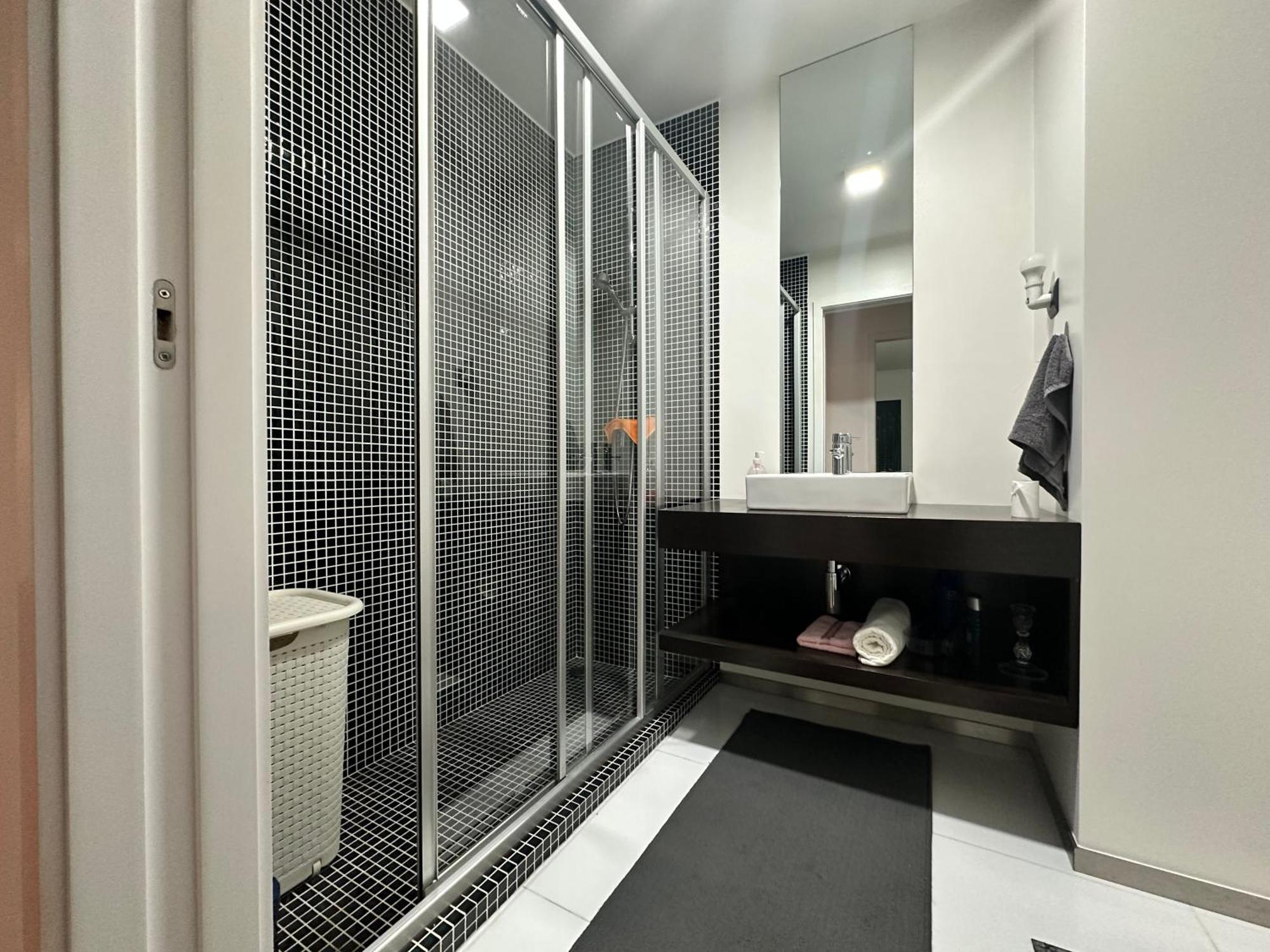 Leilighet For Rent In